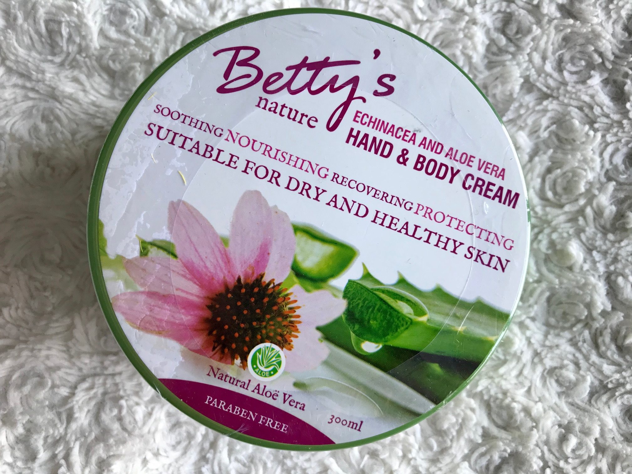 betty's nature hand & body cream