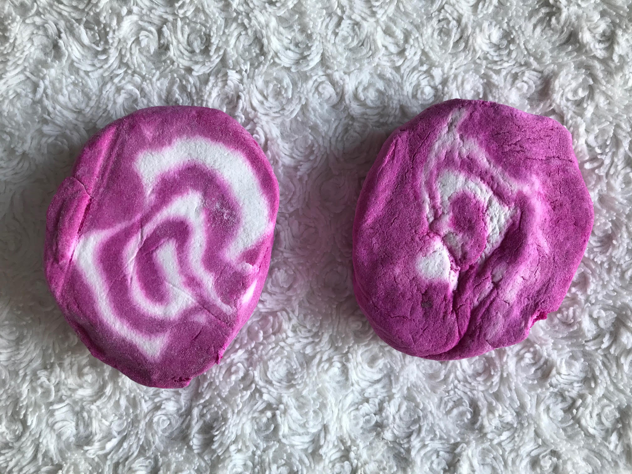 lush the comforter bubble bar