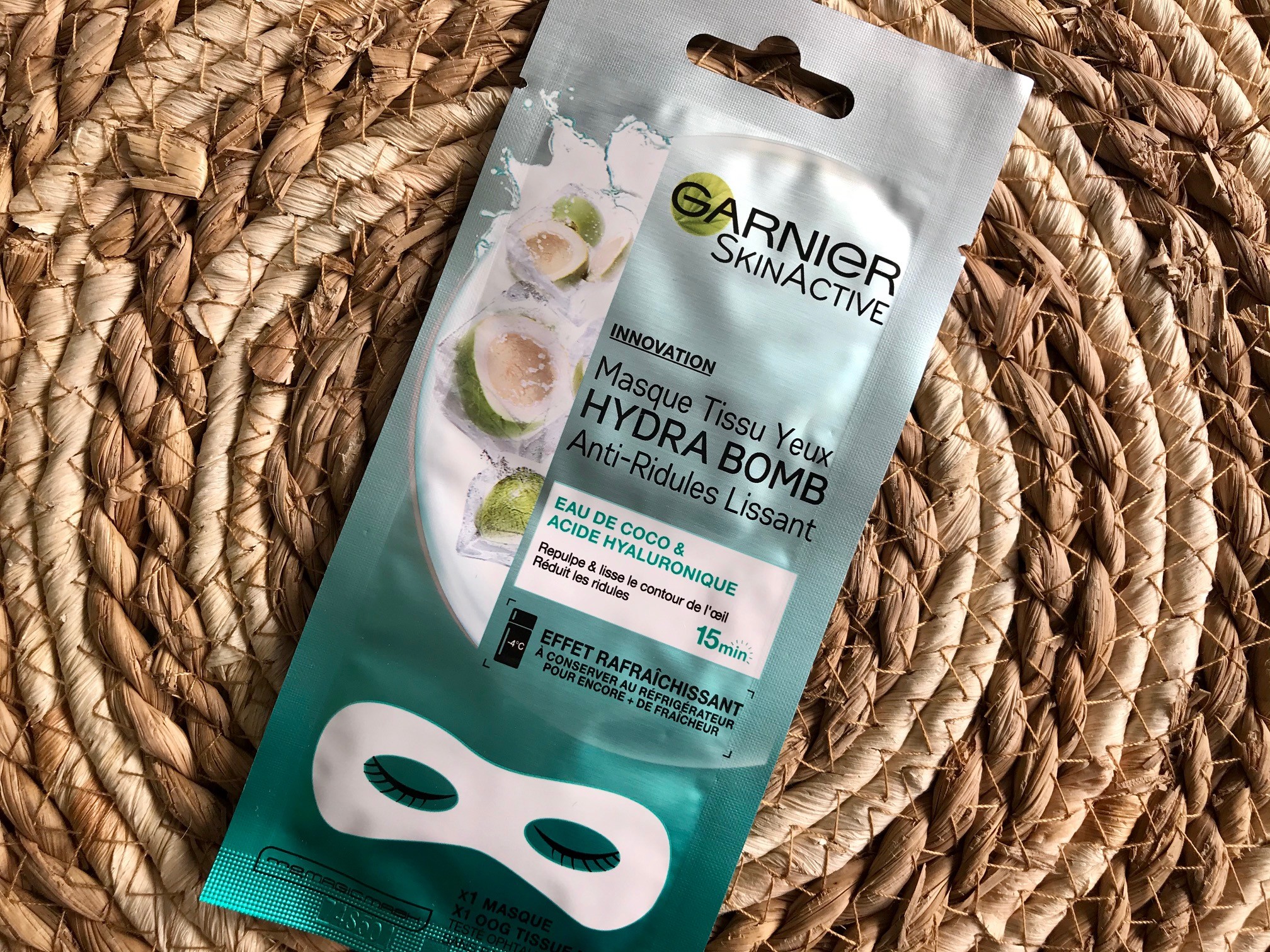 garnier skinactive hydra bomb oog tissuemasker kokoswater & hyaluronzuur