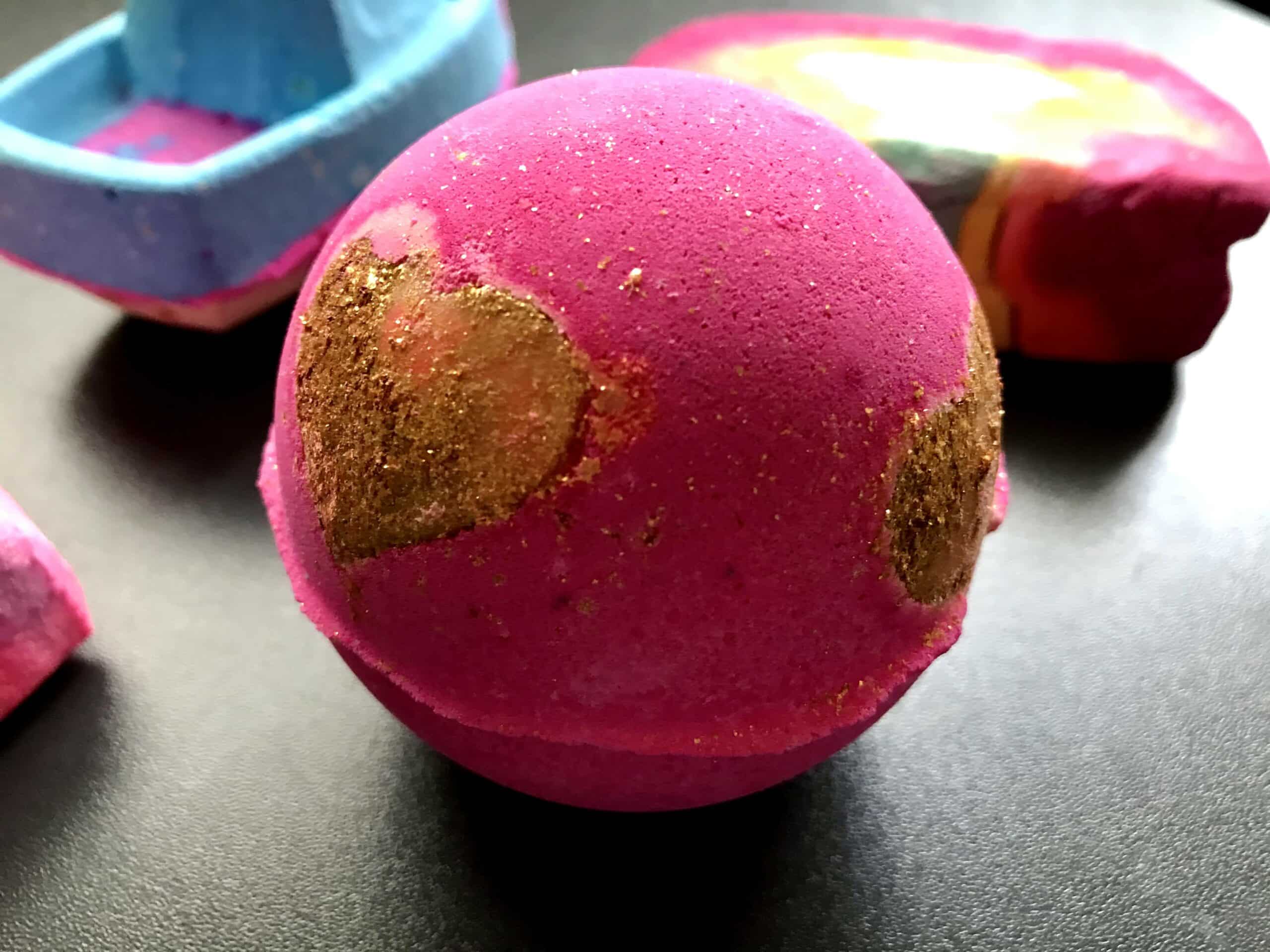 lush heart beat bath bomb