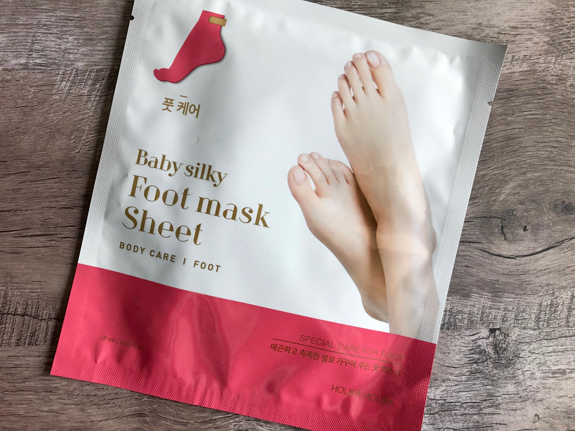 holika holika baby silky foot mask sheet 