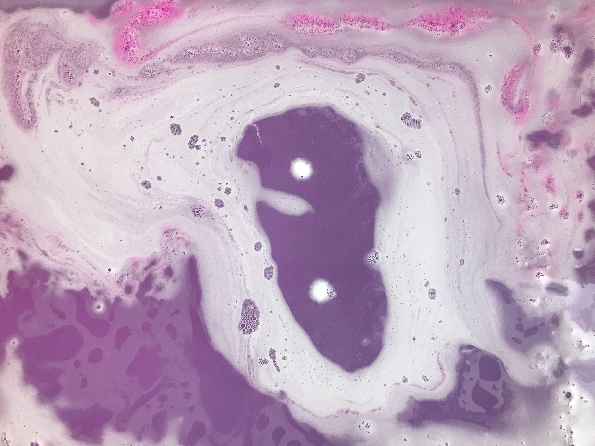 lush atom heart mother bath