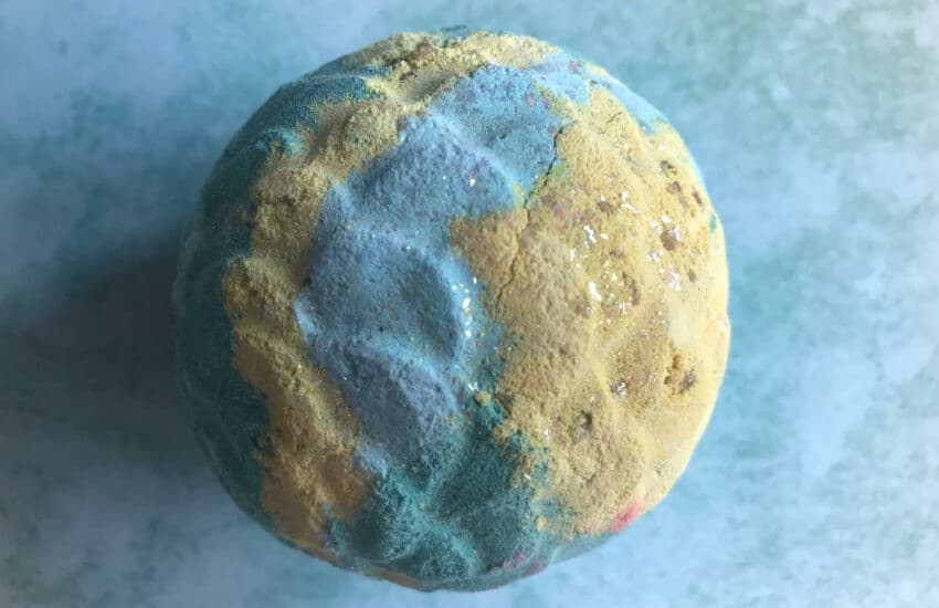 lush melusine bath bomb