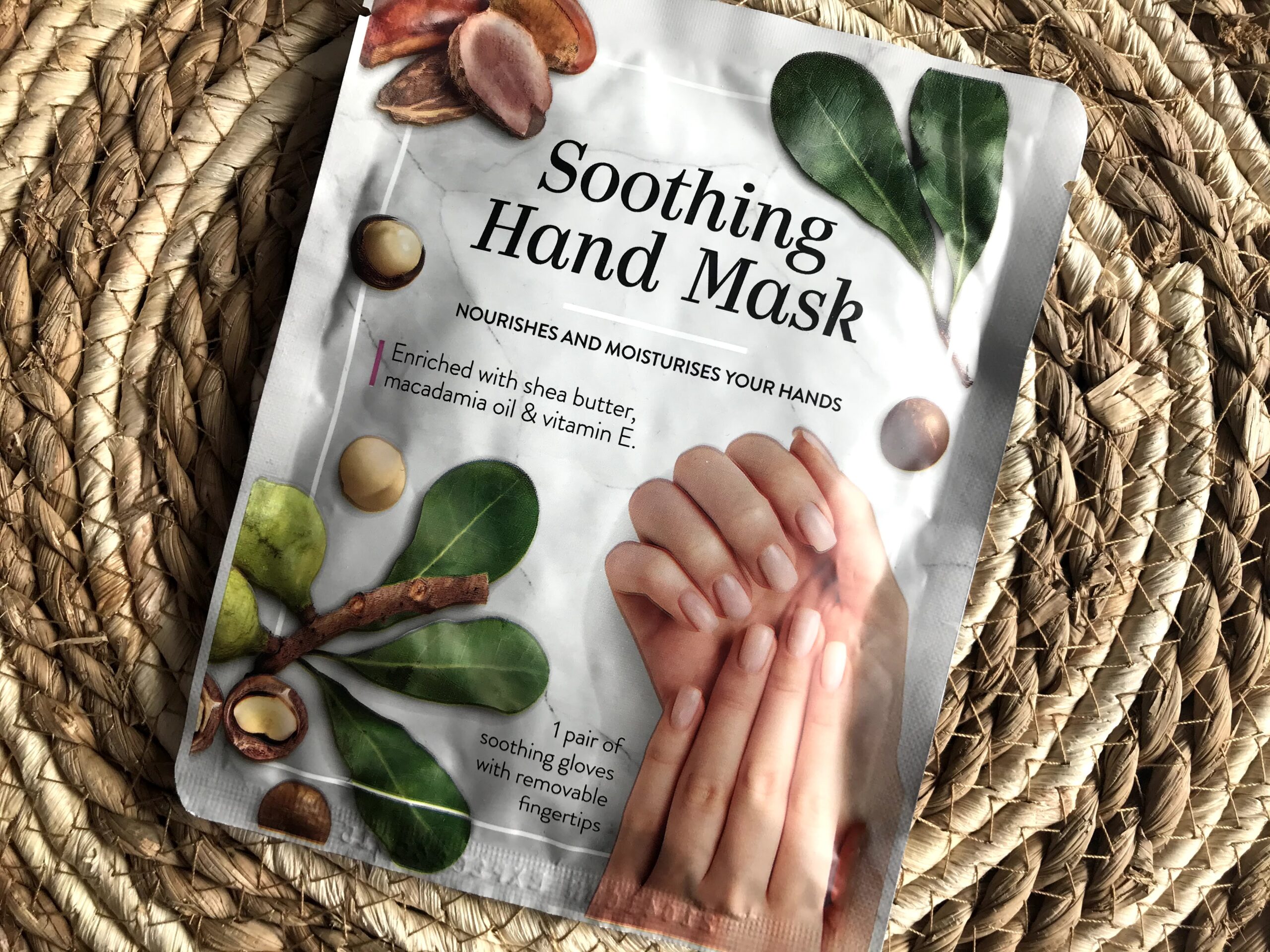 soothing hand mask