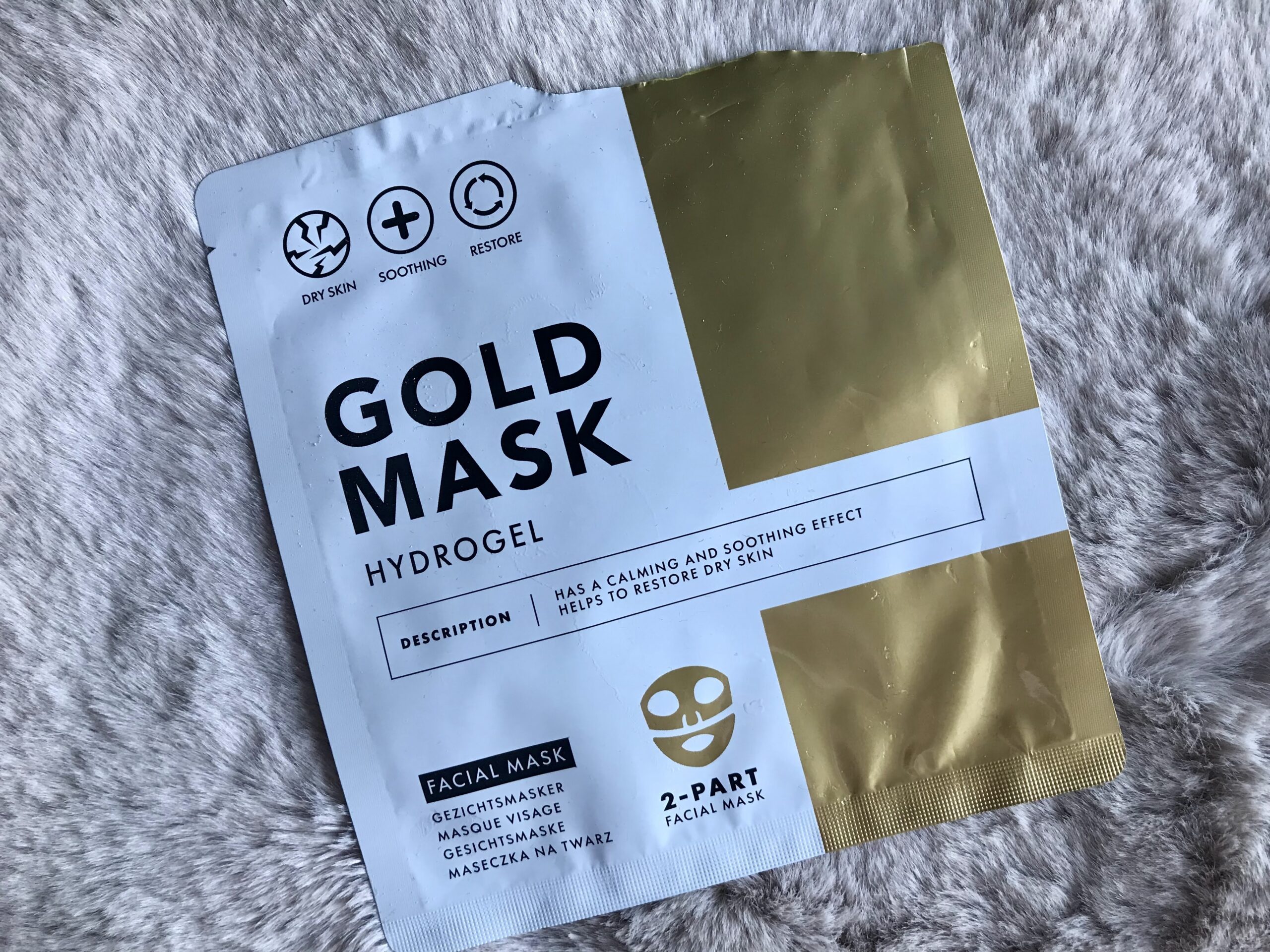 gold mask action