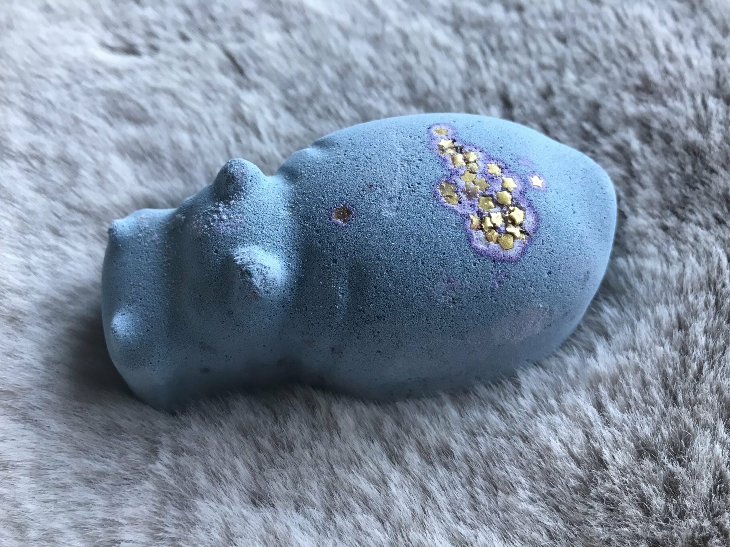 hippo bath bomb lush