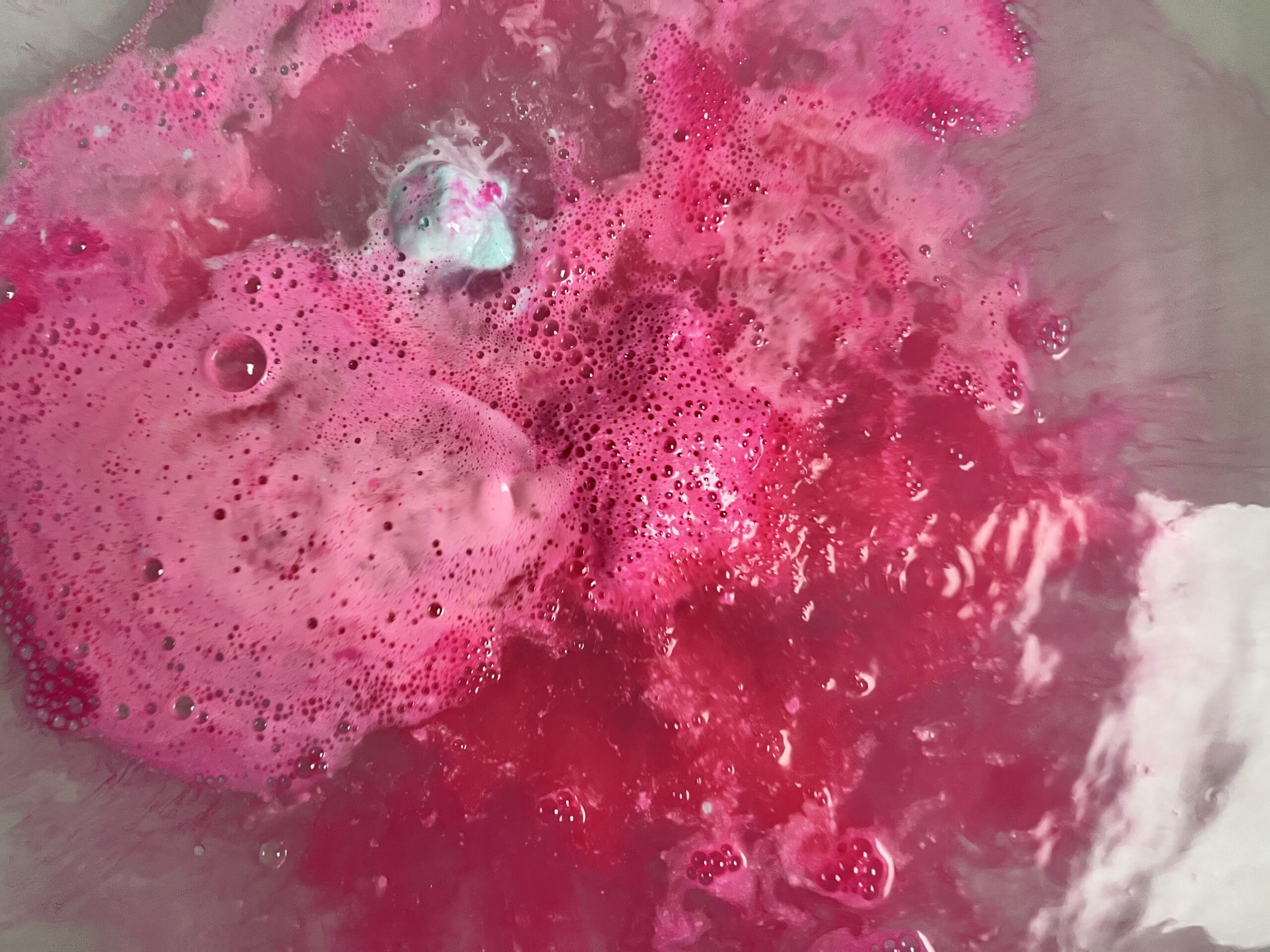 snow fairy lights bath bomb