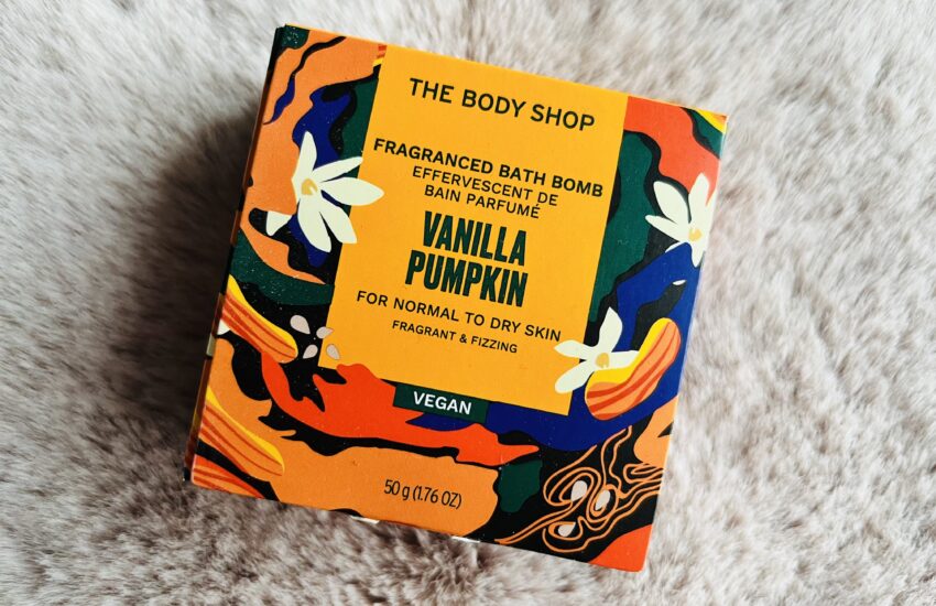 the body shop vanilla pumpkin bath bomb