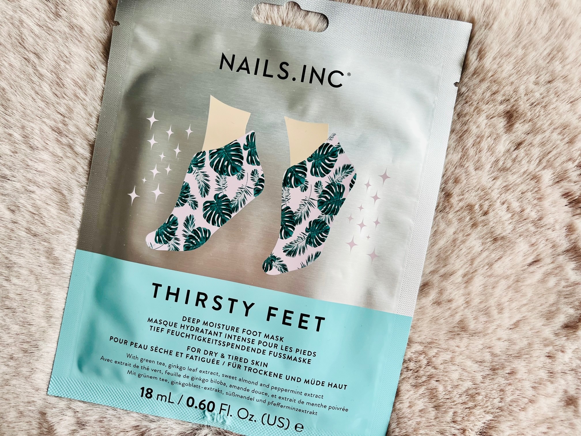 nails inc thirsty feet foot mask