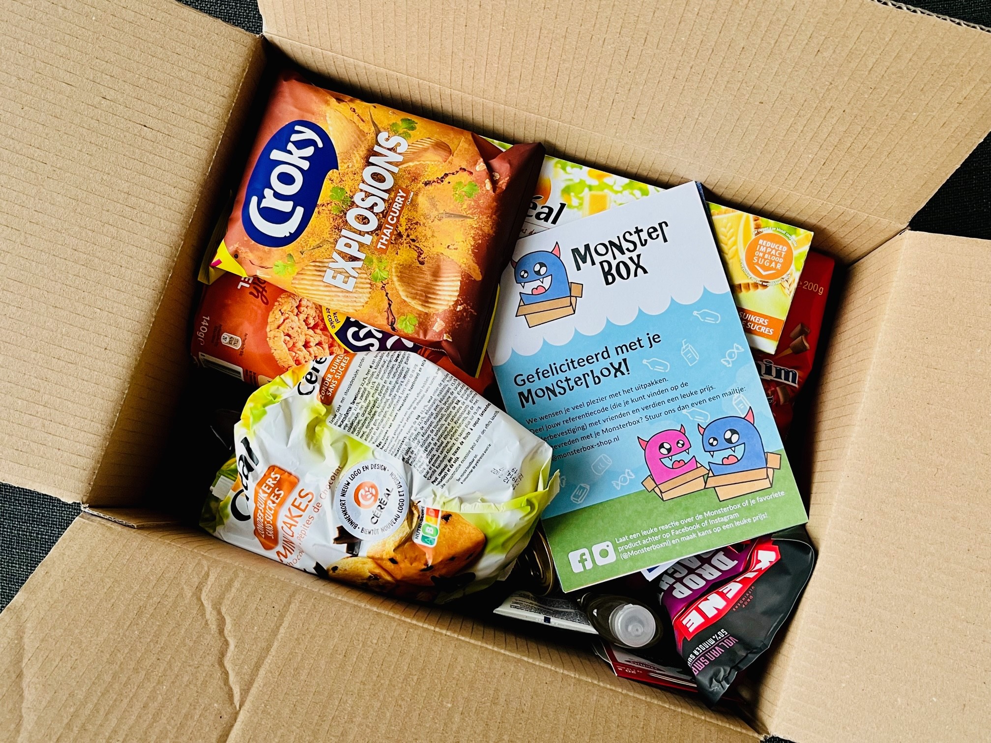unboxing monsterbox