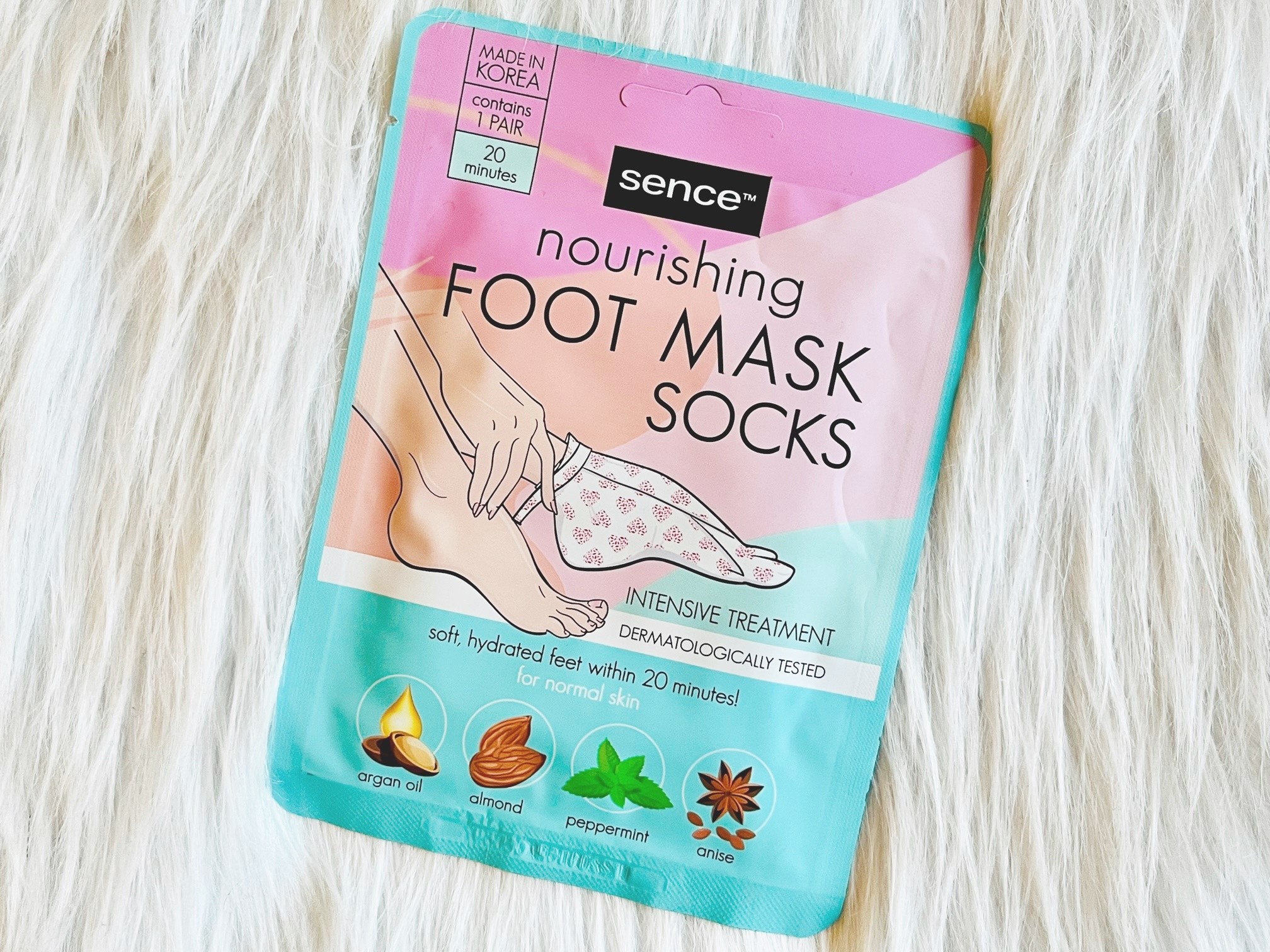 sence nourishing foot mask socks