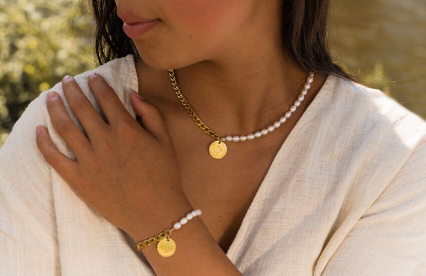 parelketting-en-armband-olivia-goud